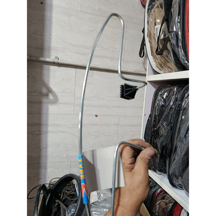 آویز لباس داخل ماشین