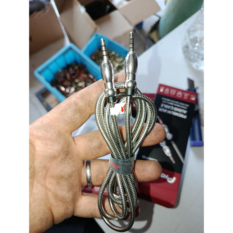 Aux برند پایونیر سه خط