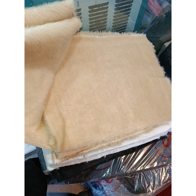 خز نرم برای روی طاقچه و روی داشبورد