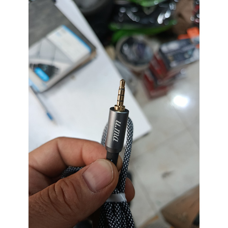 Aux برند اوما سه خط