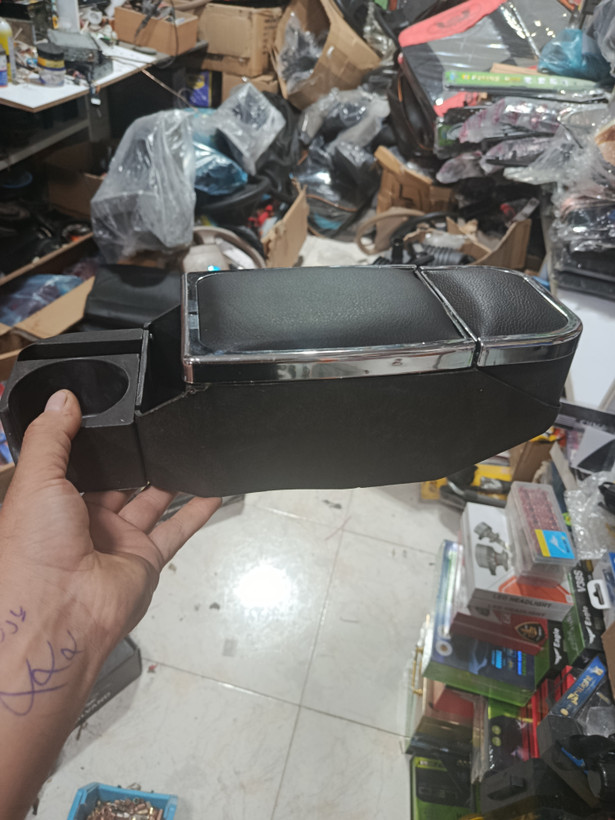 کنسول پلاستیکی دو لیوان در تاشو پرایدی