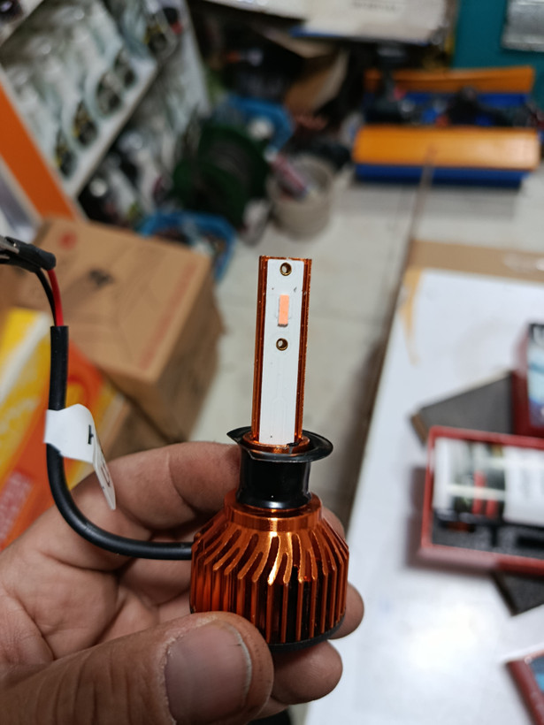 هدایت لنزو پایه اچ وان رنگ پرتقالی h1